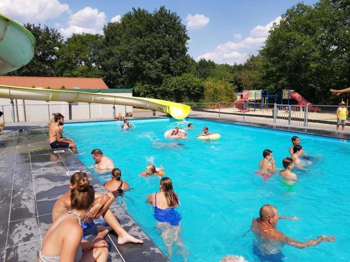 Mulder'S Vakantiehuis, Jaarplaats 108 Op Recreatiepark De Tien Heugten Schoonloo Экстерьер фото